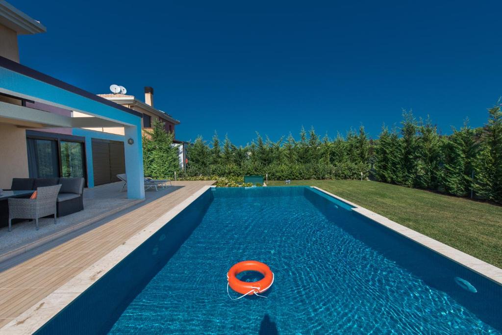 Kassandra Villa | Olive House