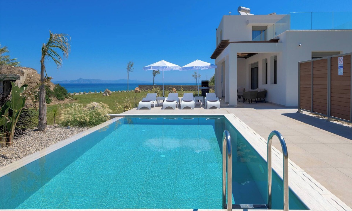 Theologos Villa | Panaxia Villas - Akte
