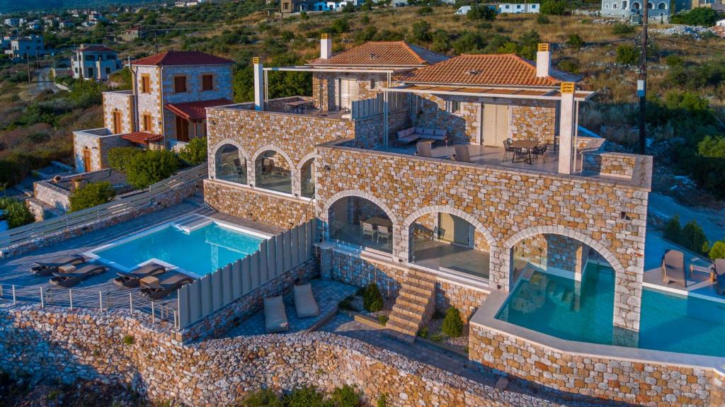Lefktron Villa | Pasithea