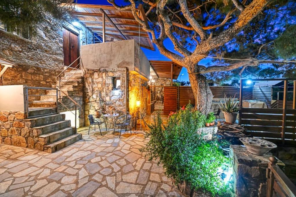 Livadia House | PefkoPetro Loft