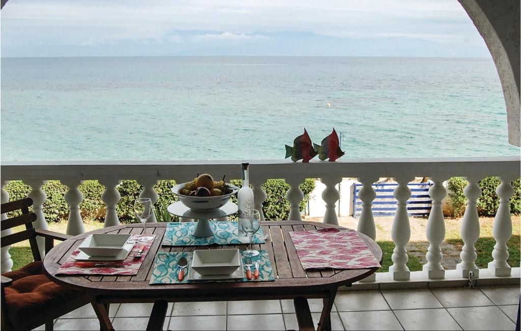 Melissi House | Pet Friendly Apartment In Melissi With Wifi