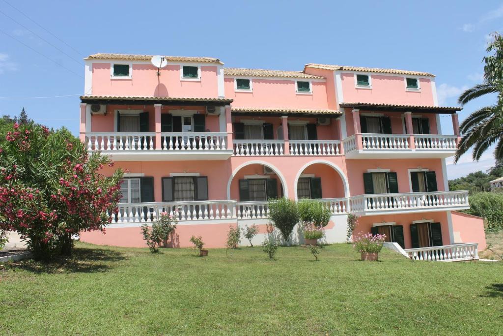 Gardenos Apartment | Pink House Socrates