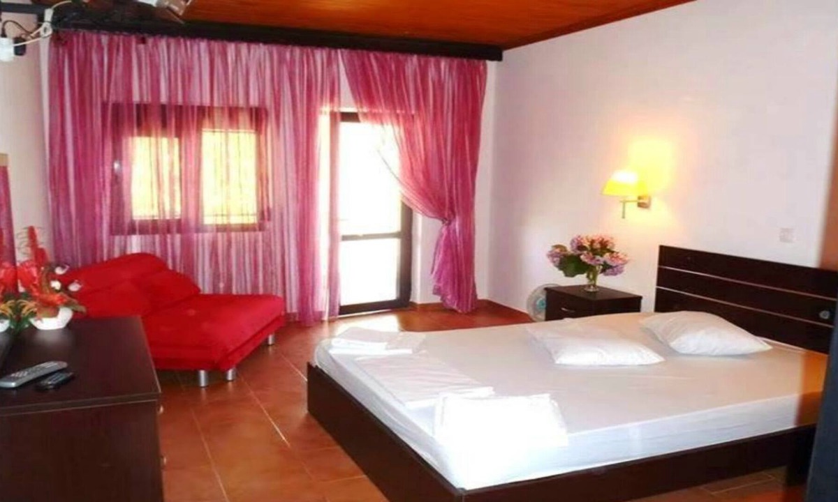 Therma House | Private Studio "Rania" in the middle of Therma