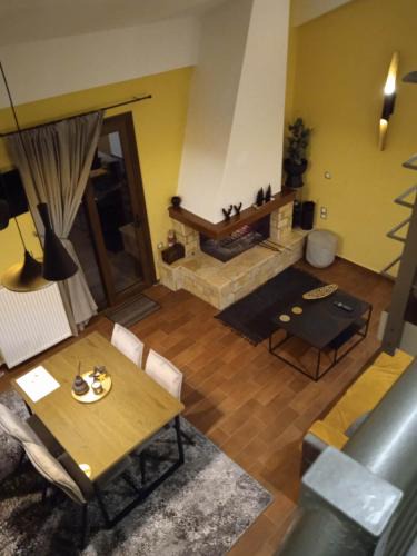 Kalavrita Apartment | REST SUITE On The Pedestrian Street