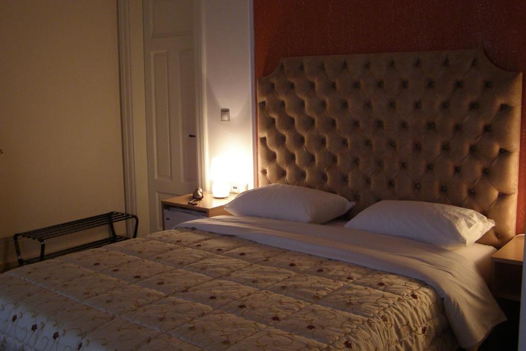 Kastoria House | Room in Faneromeni's grove