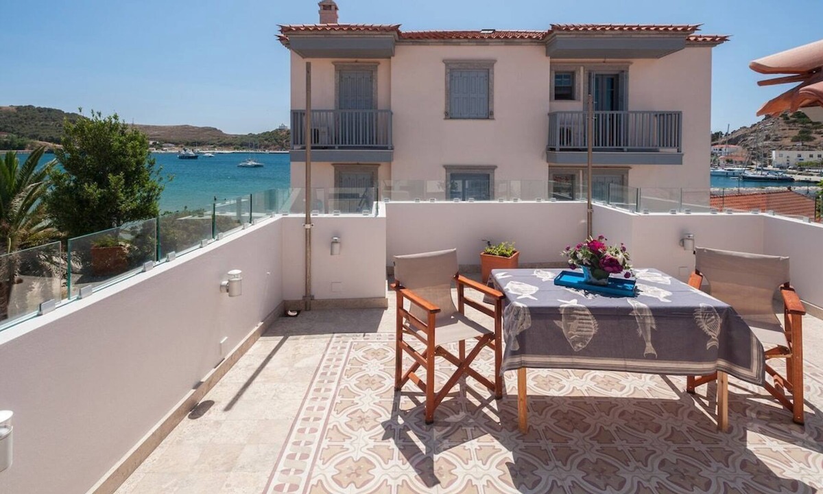 Myrina Apartment | Rosemary Room - Limnos Experience