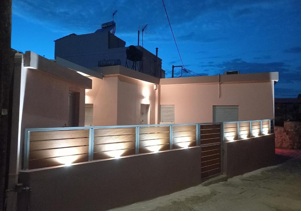 Tsikalaria Apartment | Royal Legend Suite