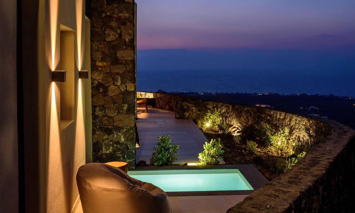Finikia House | RyoLithos Suites