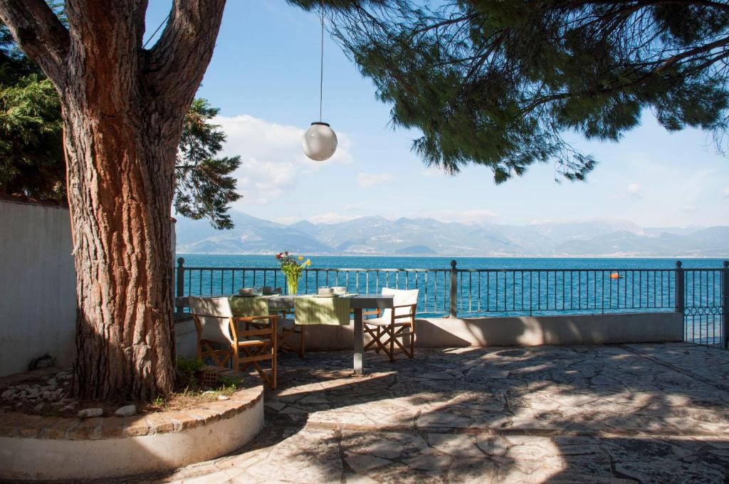 Kato Rodini House | Sea front house on the beach, Peloponnese