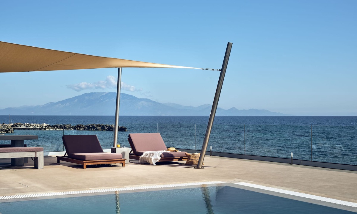 Neromilos Villa | Sea Front LaMer Villa,Luxury Retreat & Heated Pool