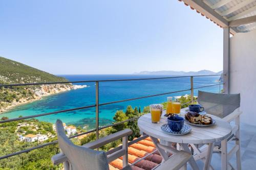 Skopelos Apartment | Sea View Studios