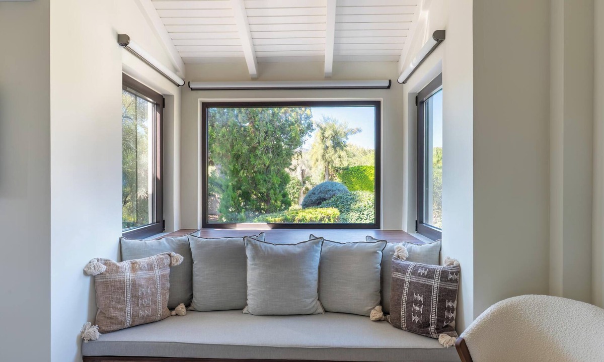 Lavreotiki Villa | Sounio Poseidon Villa