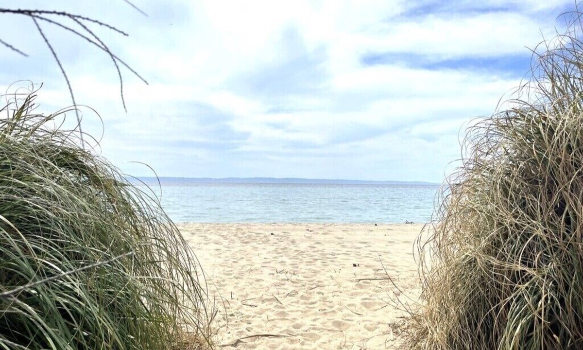 Elia House | Spacious Maisonette on the "eu Blue Beach" of Kalogria in Sithonia, Greece num1