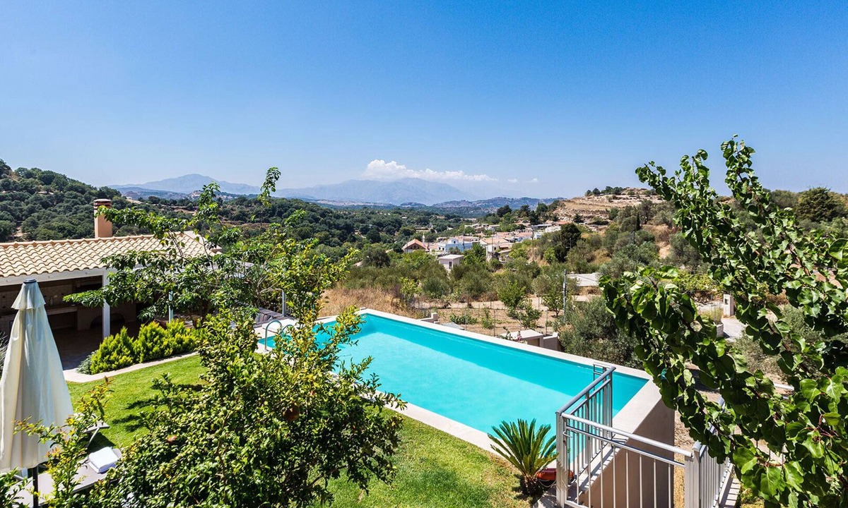 Kare Villa | Spacious villa with full privacy & nature views!