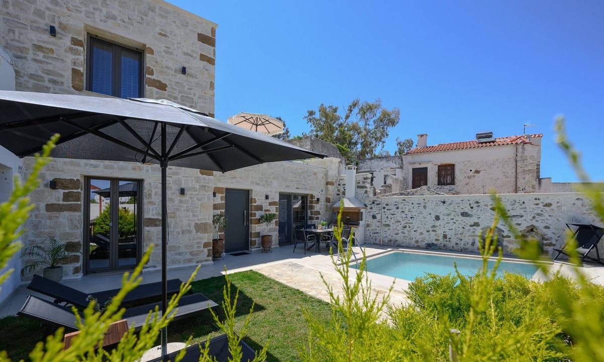 Pigi Villa | Stone project villa, pool,near tavern,supermarket