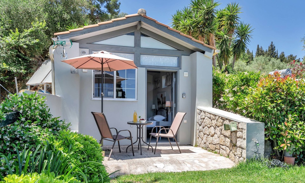 Kalata Apartment | Studio Apartment 'Casa Di Verde 5' with Mountain View, Wi-Fi and Air Conditioning
