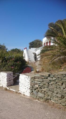 Chrisopigi House | Stunning House - Sleeps 11 Terrace & Sea View