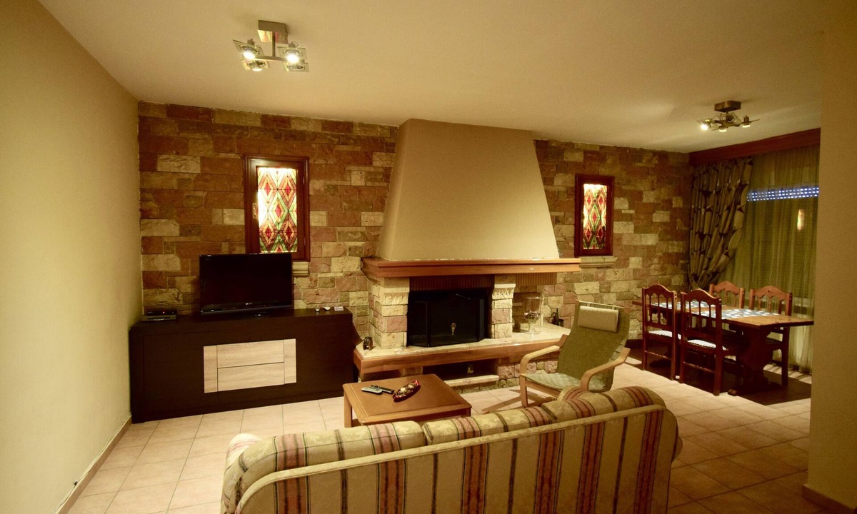 Pavlos Melas Condo | Sun City View apartment