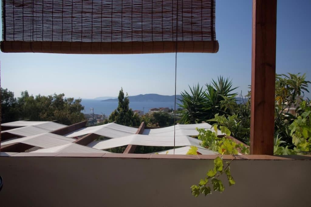 Spiliazeza House | Sunny house, stunning Aegean Sea views.