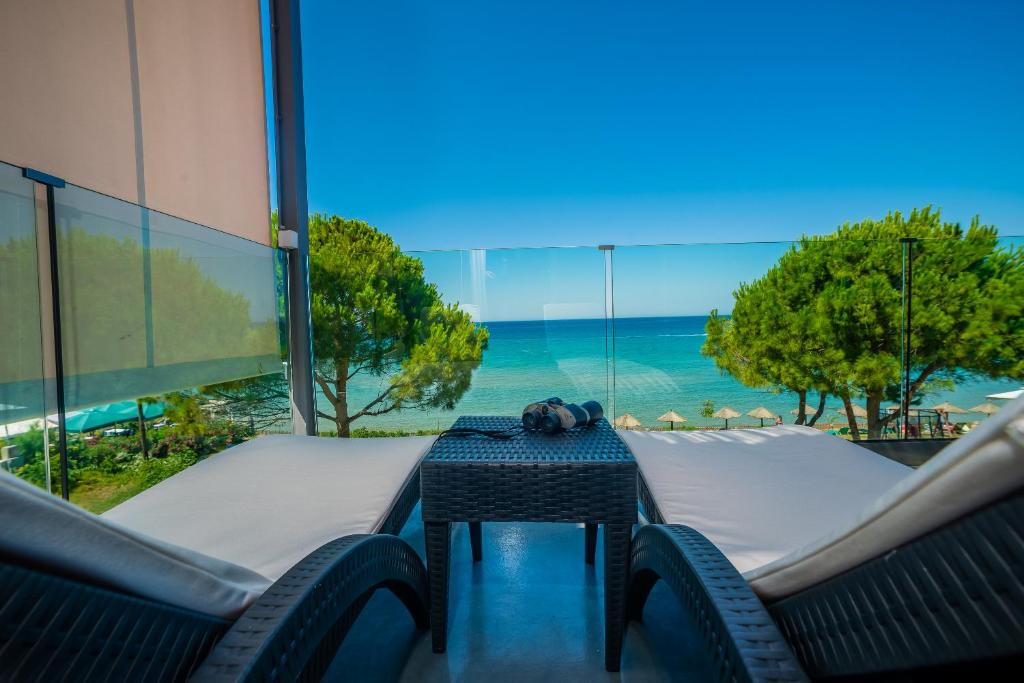 Amoudi Apartment | Sunrise Rent Rooms