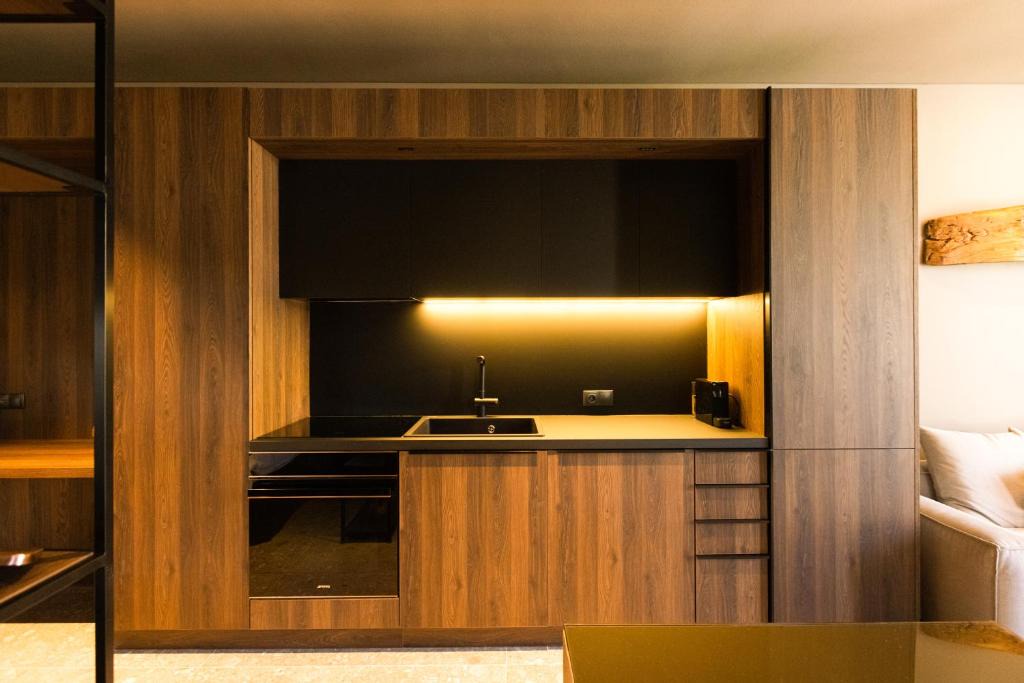 Vouliagmeni Apartment | Svarna Vouliagmeni Suite