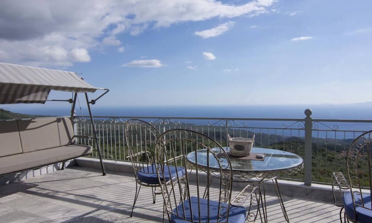 West Mani House | The balcony of Mani