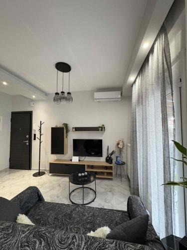 Ano Poli Apartment | The Castle Nook