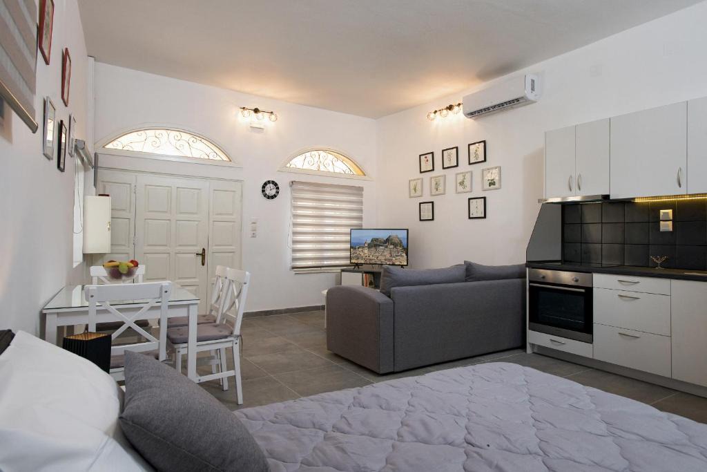 Old Town Apartment | the four seasons