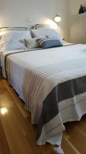 Vitina Apartment | The house on the road of Love