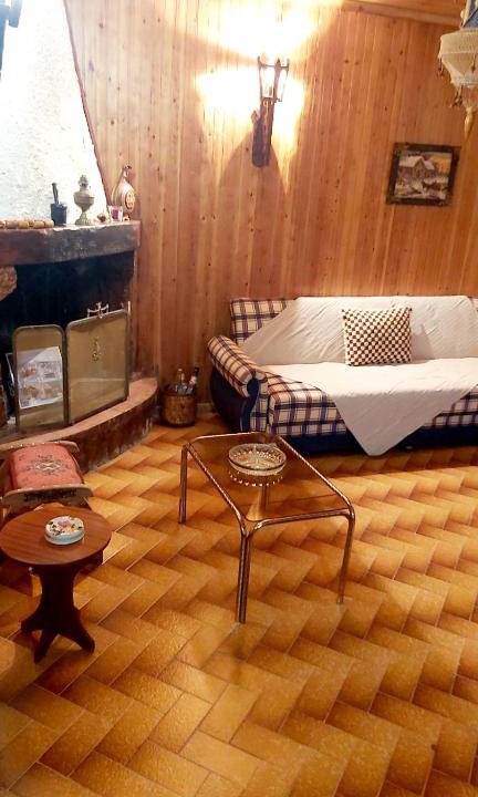 Melissourgoi House | The log house in the village