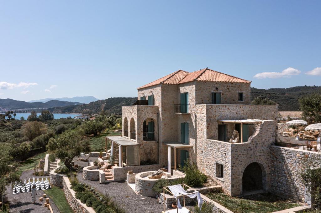 Selinitsa Apartment | The Olive Yard