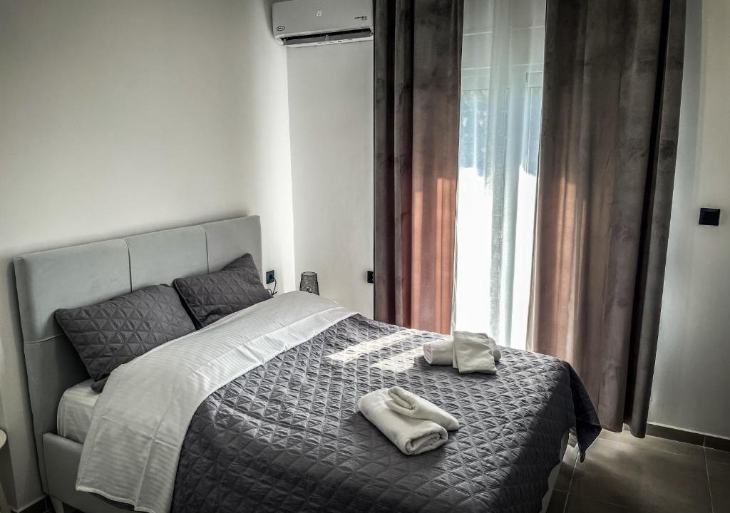 Xanthi Apartment | The Room