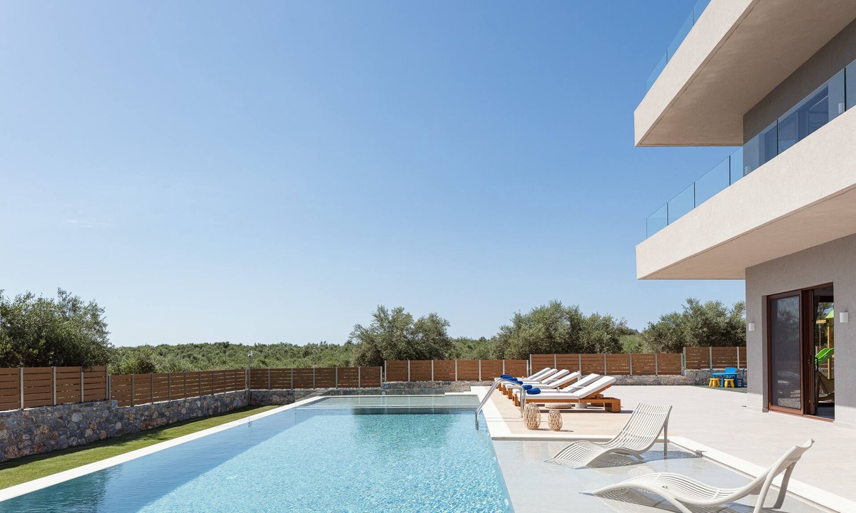 Loutra Villa | TreeTop Villa II, Private Pool, BBQ & Playground