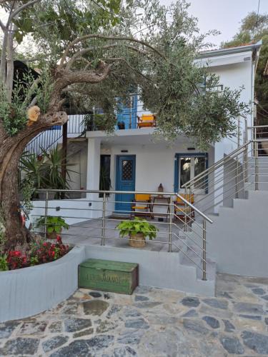 Pella Region Apartment | Trikeri Inn