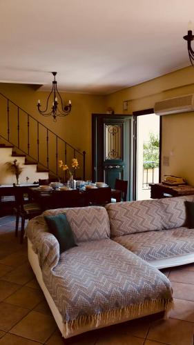 Dorida Apartment | Trizonia View Beach House - Glyfada Village by MPS