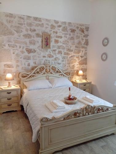 Galia Apartment | Tselekos House Old renovated stone house crete