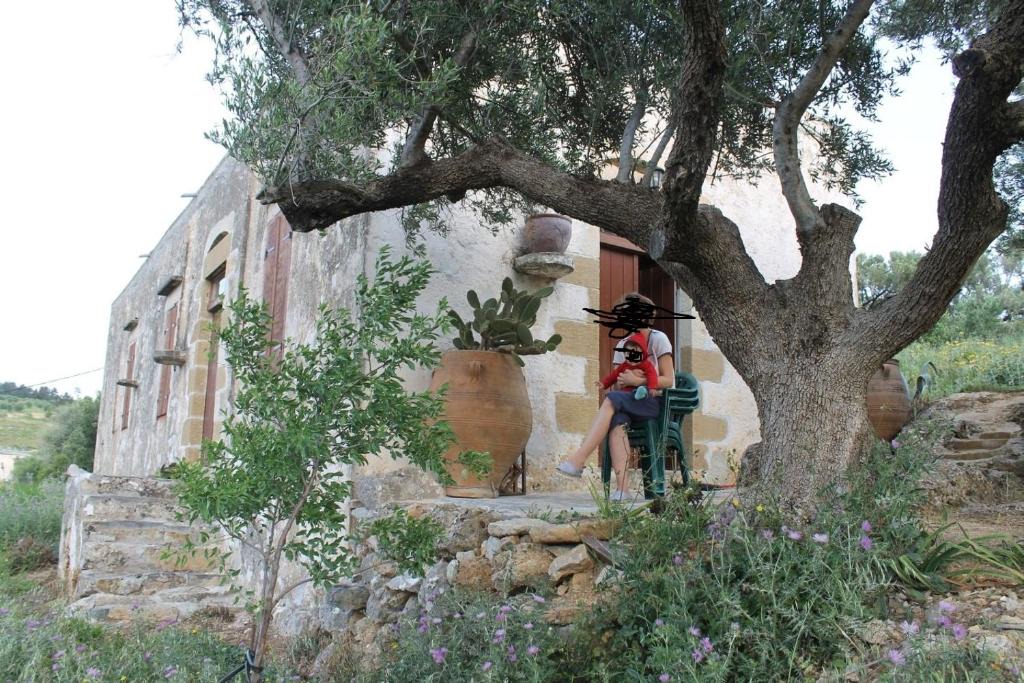 Milia House | Tsikalaria Traditional Stone House