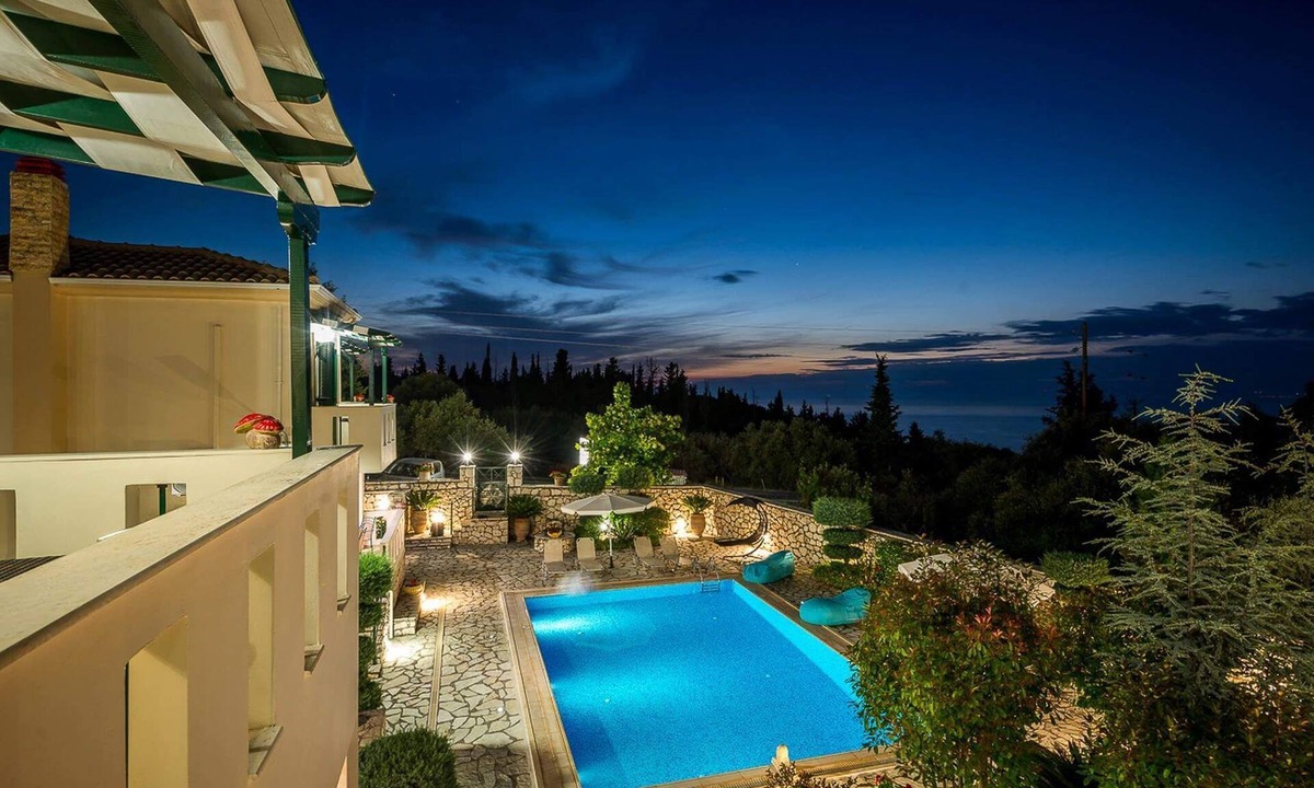 Agios Nikitas Villa | Two Deluxe exclusive pool villas for 4 + 2 close to beaches with wonderful view