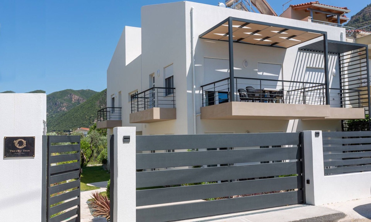 Psathopirgos Apartment | Two Olive Trees - "Leaf" Apartment - 2 bedrooms