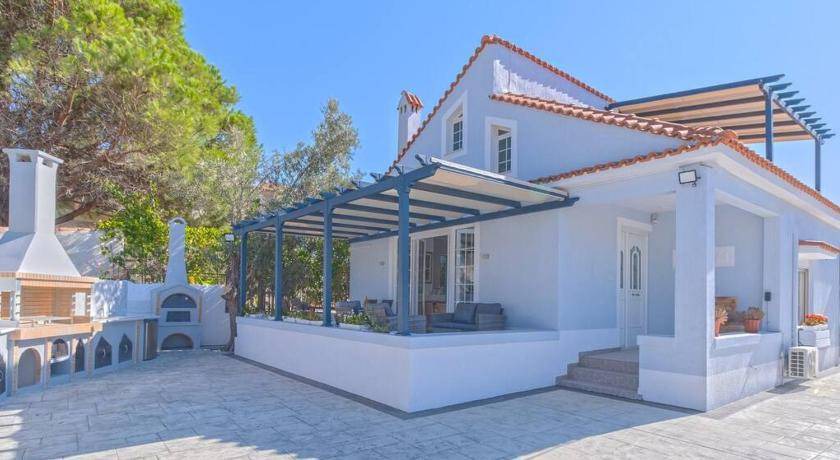 Limnos Villa | Villa ∙ 3 bedrooms ∙ 10 guests