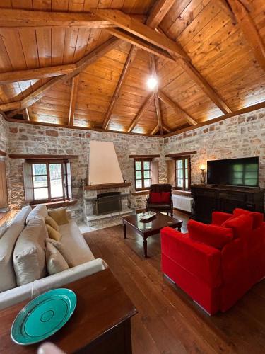 Potamia Villa | Villa Acroria in Karpenisi