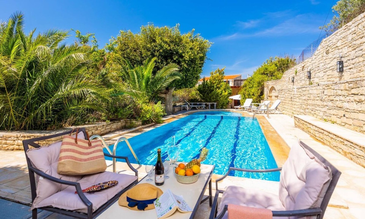 Asteri Villa | Villa Anta - Two Bedroom Villa, Sleeps 6