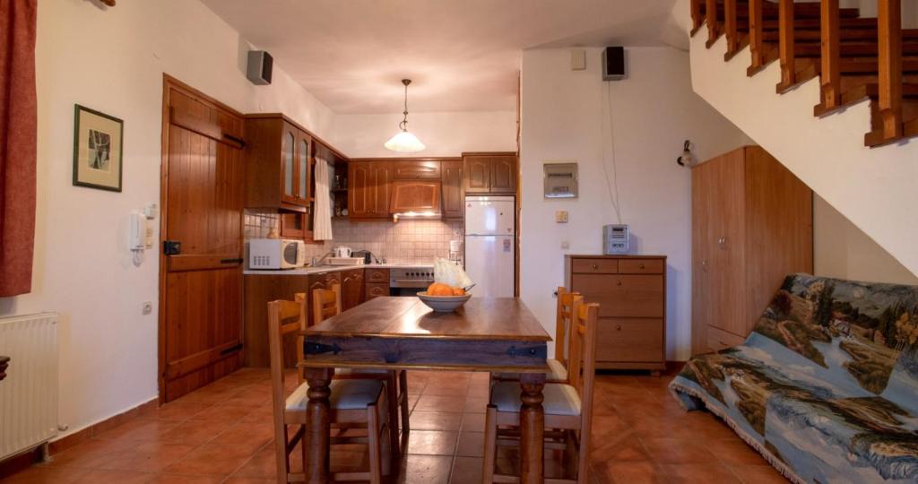 Makhairoi House | Villa Aris - Provarma