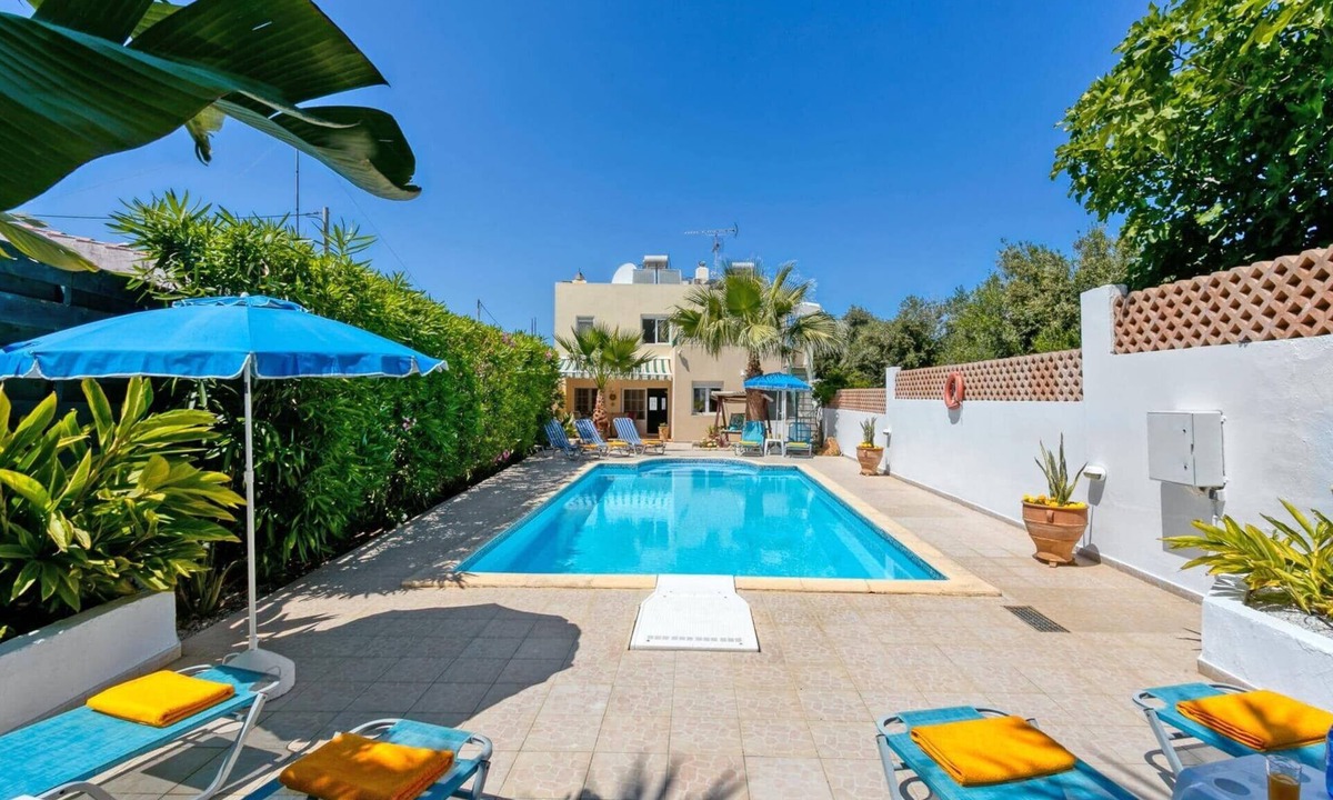 Old Hersonissos Villa | Villa Capri Crete by Villa Plus