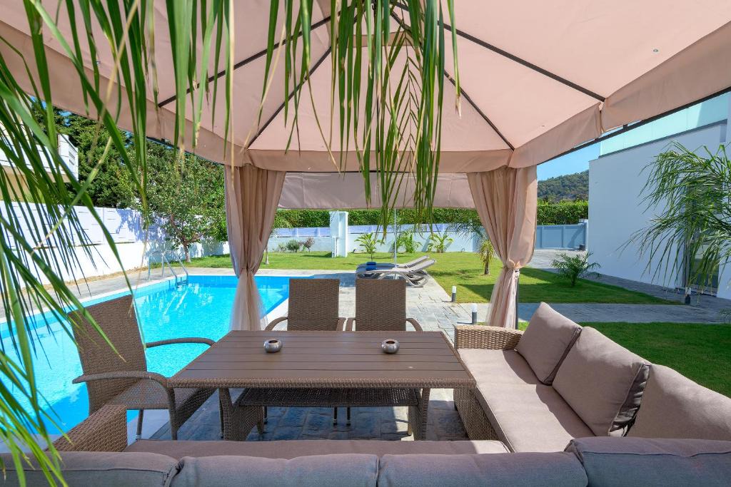 Ixia Villa | Villa Costa