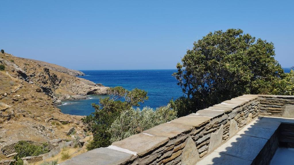 Rogon House | Villa Kalamonari nature house, cycladic wilderness