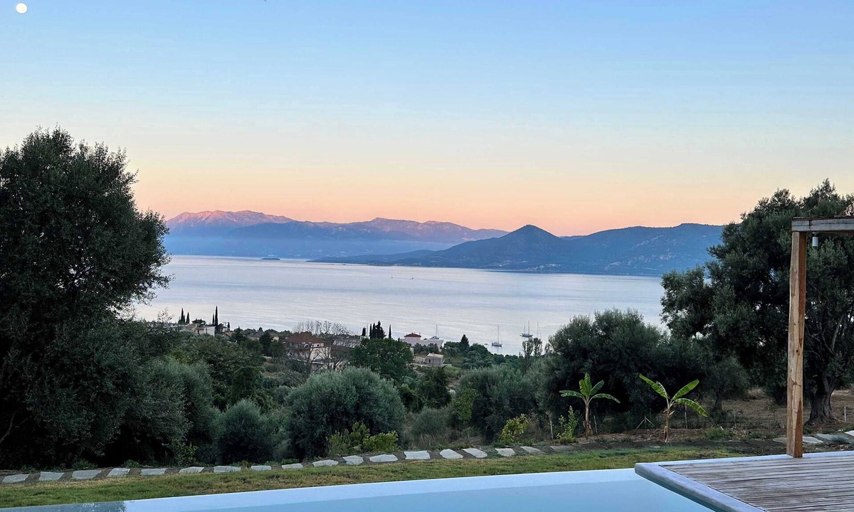 Aktio-Vonitsa Villa | Villa No Worries - Where Tranquility meets Luxury