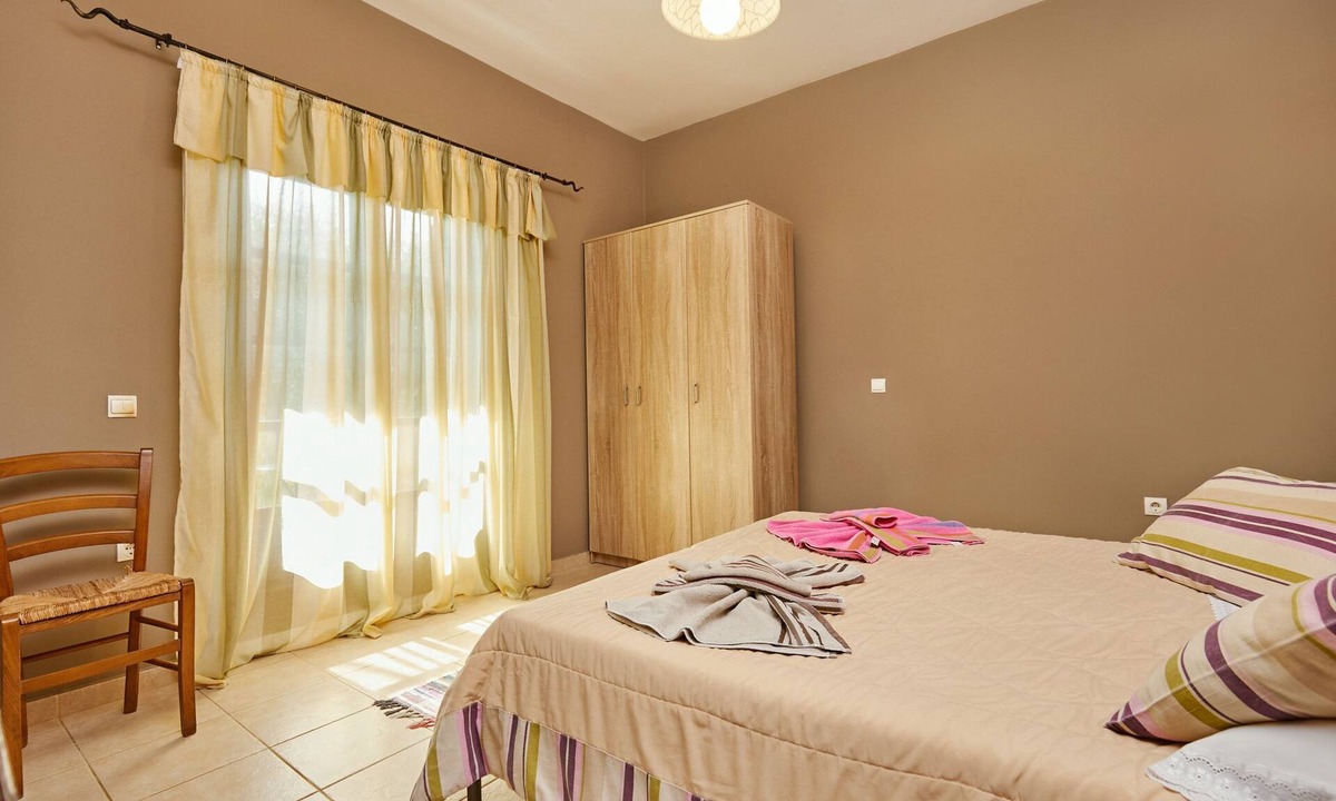 Porto Koukla Apartment | Villa Pounente One bedroom Apartment 3