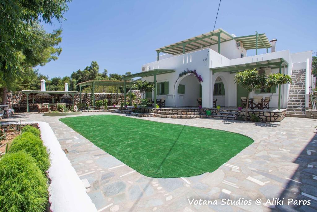 Aliki Apartment | Votana Studios