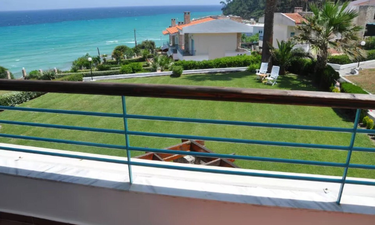 Kallithea Villa | Yades elegant villa 2 minutes away from the beach